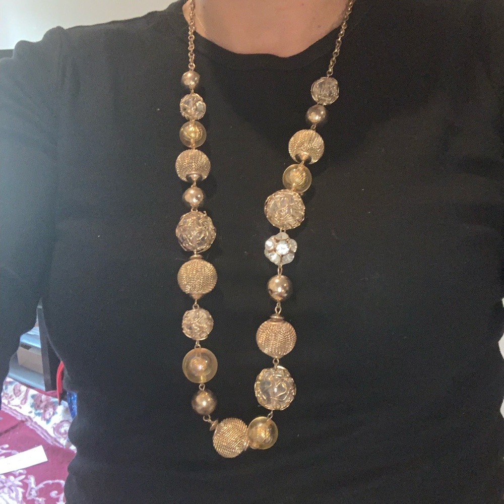 Macys very cute gold tone necklace - Picture 2 of 2
